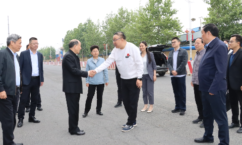 省人大(dà)常委會調研組到明泰鋁業(yè)調研