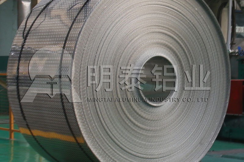 3條筋花紋鋁板價格（gé）多少_消防車防滑（huá）板花（huā）紋鋁板規格