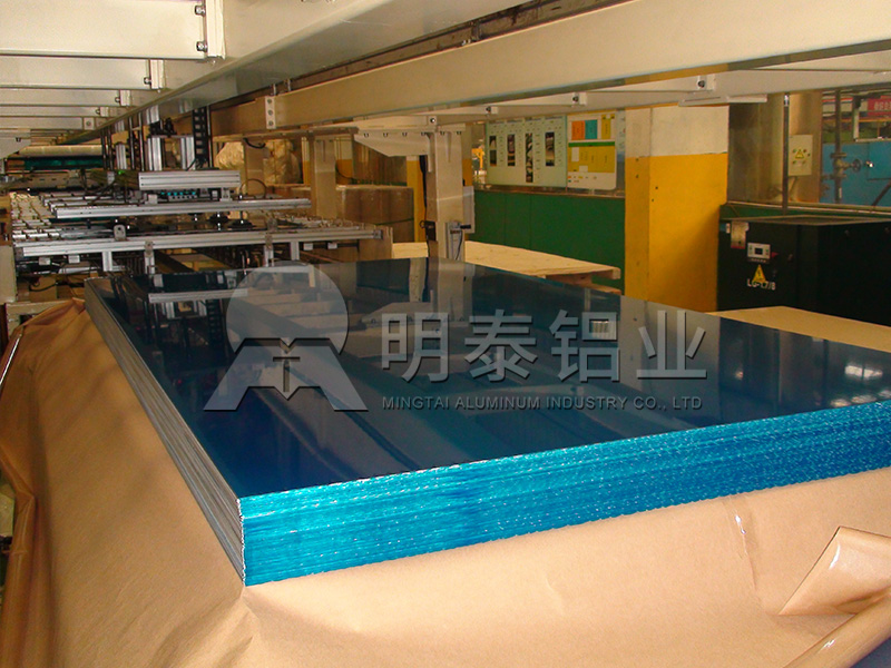 鋁合金百葉窗|燈頭料用3004|3104鋁板（bǎn）廠家優惠（huì）報（bào）價