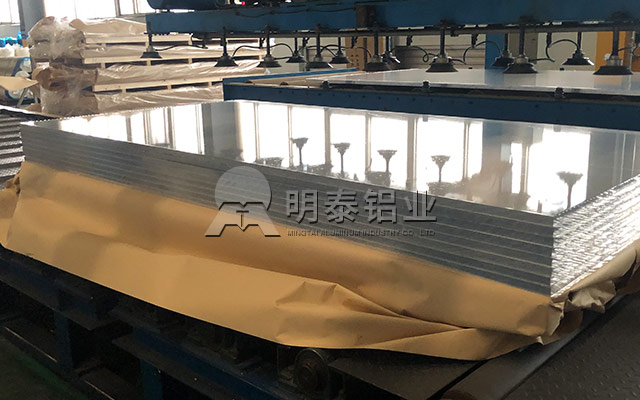 明泰鋁(lǚ)業(yè)鋁板生產廠家多用途角度解讀汽車(chē)用(yòng)鋁板 明泰鋁(lǚ)業鋁板生產廠家多用途(tú)角度解讀汽(qì)車用鋁板(bǎn)
