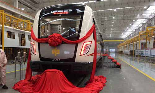 鄭州造（zào）”首列地鐵列車下線（xiàn） 加快明泰鋁業產業（yè）轉型升級