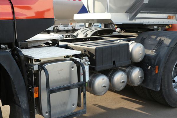 重卡銷量（liàng）暴漲50%，明泰鋁業車用鋁合金板訂單大幅攀升