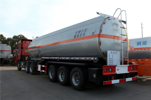 重卡銷量暴（bào）漲50%，明泰鋁業車用鋁合（hé）金板訂單大幅攀升