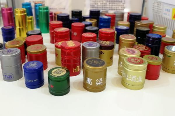 酒（jiǔ）蓋用鋁（lǚ）箔